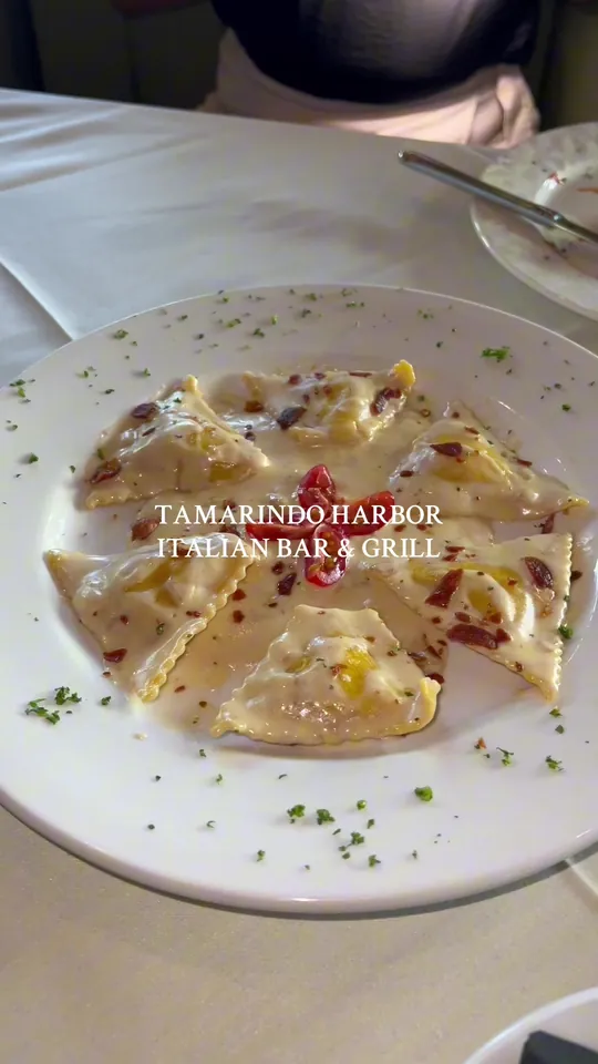 Video at Tamarindo Harbor Italian Bar & Grill, Fort Lauderdale