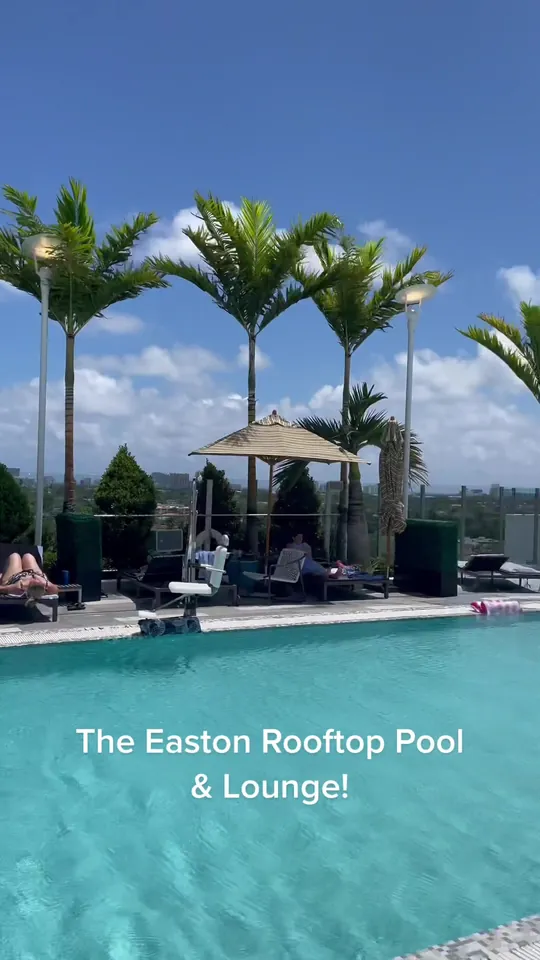 Video at The Easton Rooftop Pool & Lounge, Fort Lauderdale
