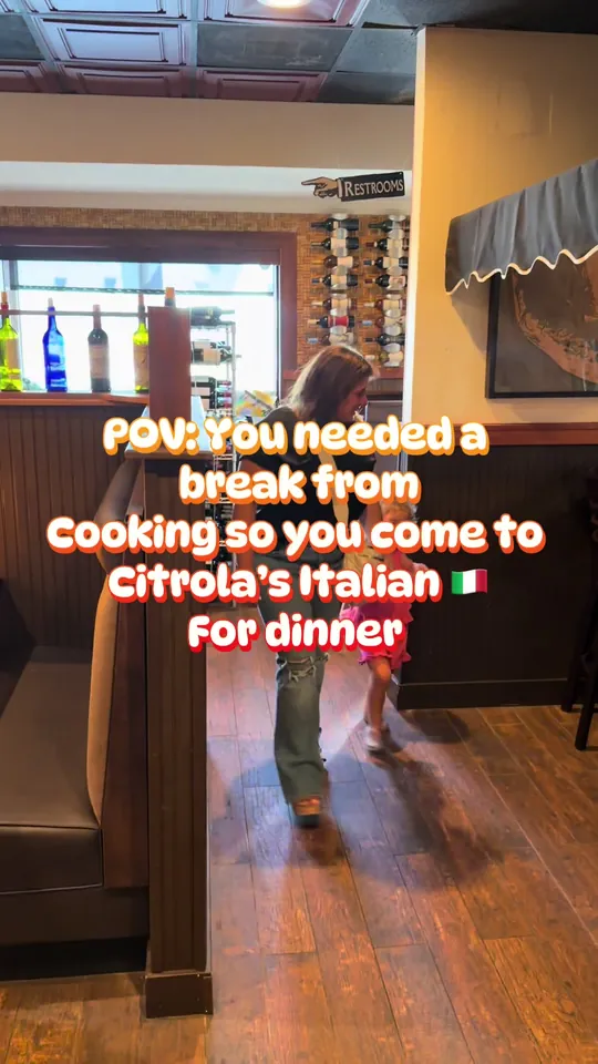 Pizza at Citrola's Italian Restaurant on McGregor, Fort Myers – $12 on the menu