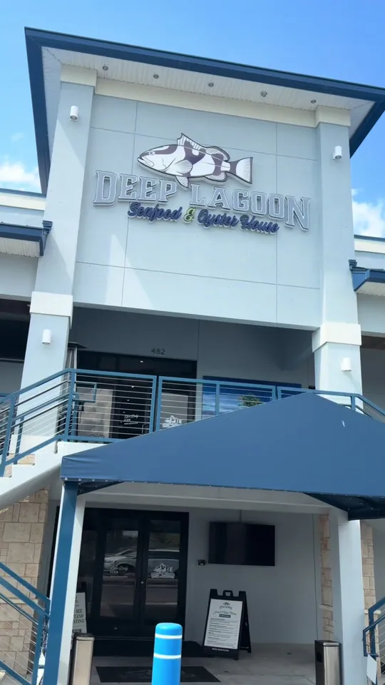 Oysters at Deep Lagoon Seafood and Oyster House, Fort Myers