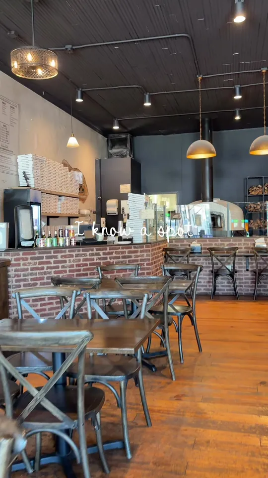 Pizza at Downtown House of Pizza, Fort Myers