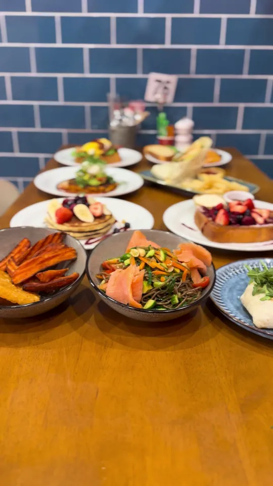 Breakfast at Next Stop Brunch, Fort Myers – $3 on the menu