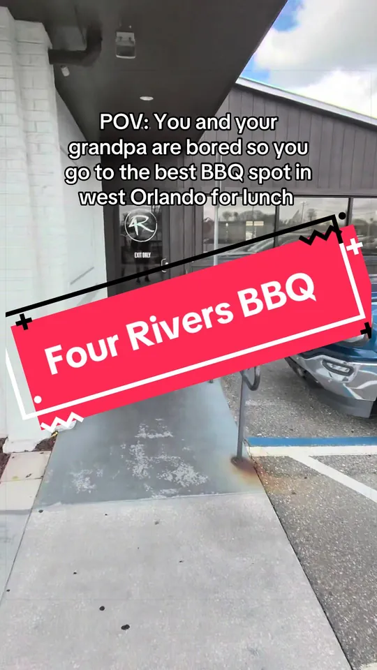 Tea at 4 Rivers Smokehouse, Gainesville – $5.99 on the menu