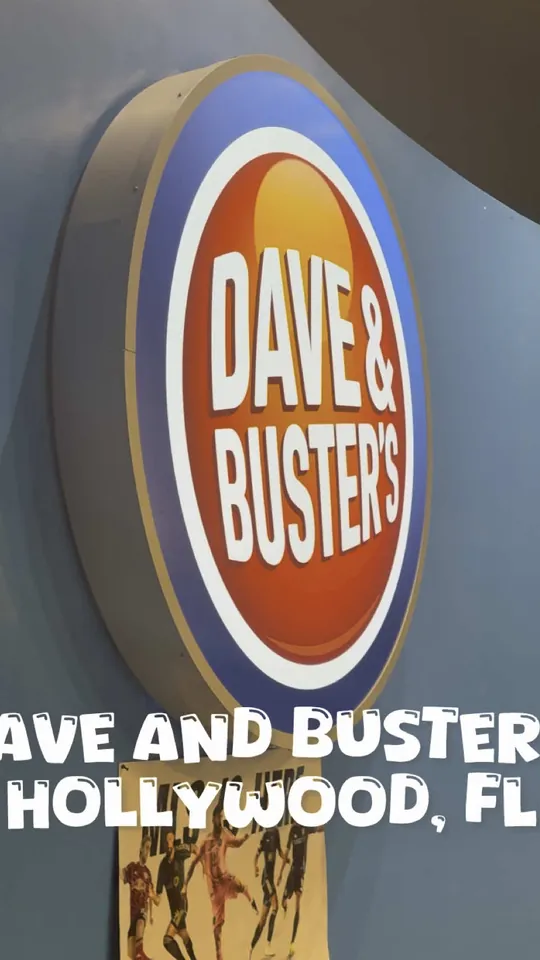 Wings at Dave & Buster's Hollywood, Hollywood – $4.99 on the menu