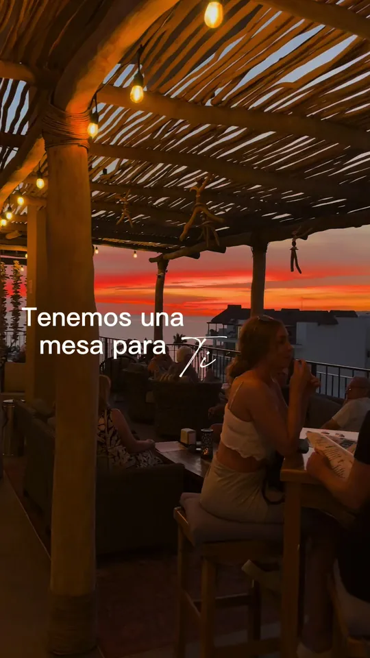Cocktails at Sunset Club Rooftop, Hollywood – $8 on the menu