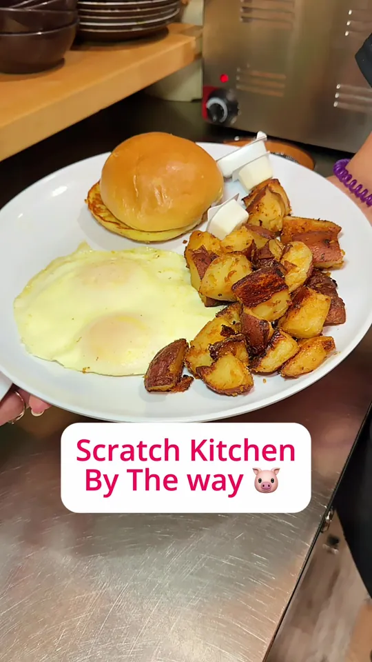 Video at The Hen and Hog Breakfast & Brunch in Hollywood, Florida, Hollywood