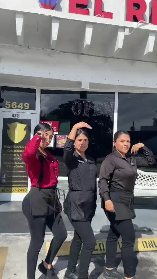 Video at Tipico Rinconcito Colombiano, Hollywood