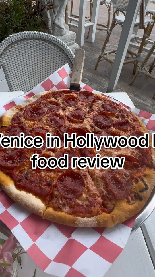 Video at Venice Restaurant, Hollywood