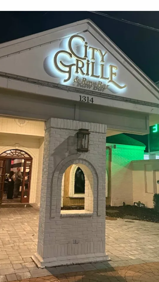 Video at City Grille & Raw Bar, Jacksonville