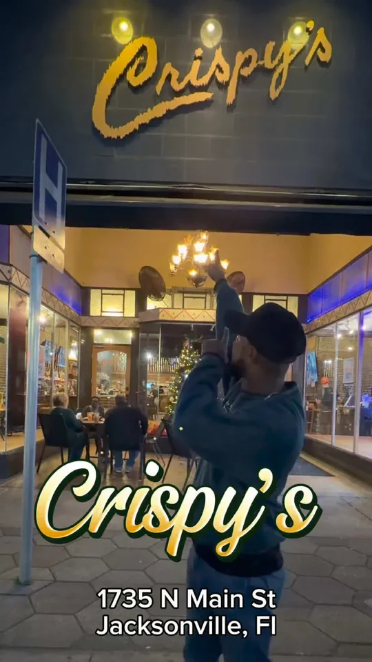Pizza at Crispy's, Jacksonville – $7 on the menu