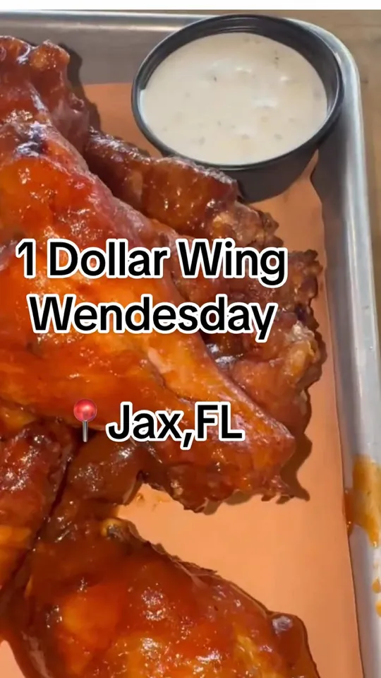 Wings at Strings Sports Brewery, Jacksonville – $10 on the menu