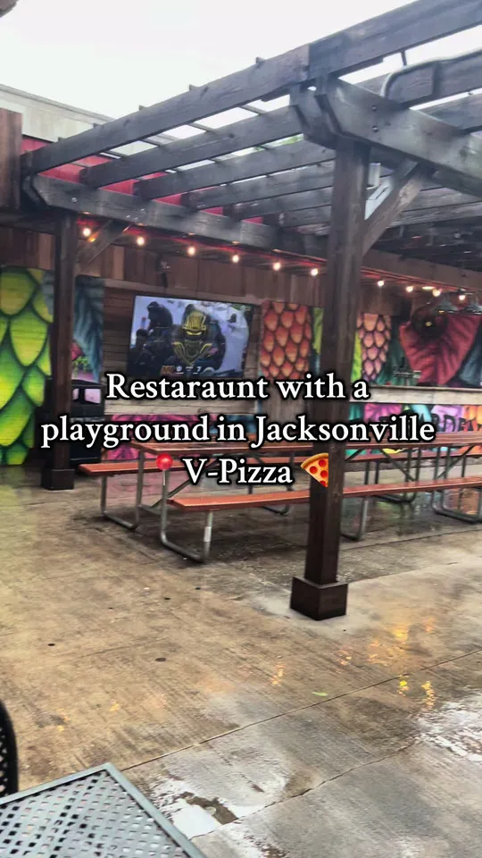 Pizza at V Pizza, Jacksonville – $20 on the menu