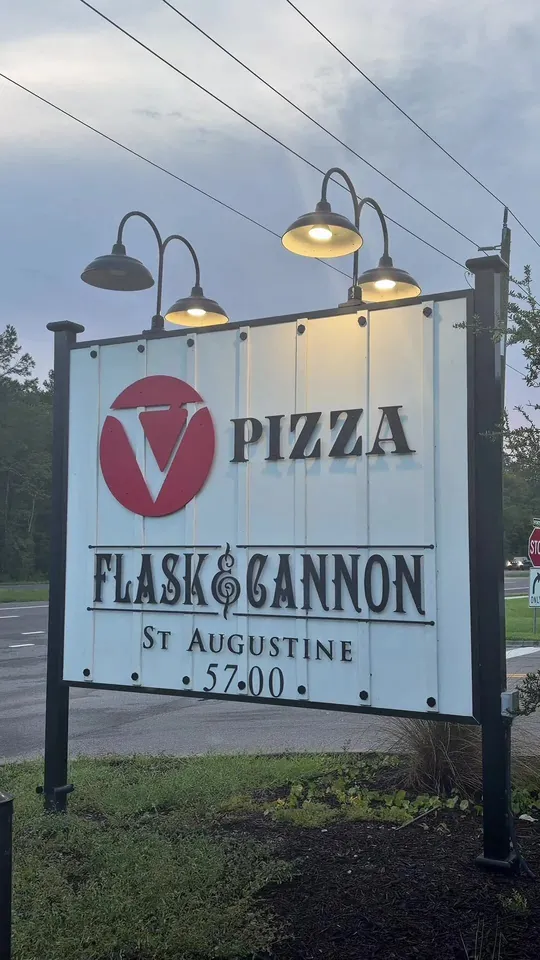 Pizza at V Pizza, Jacksonville