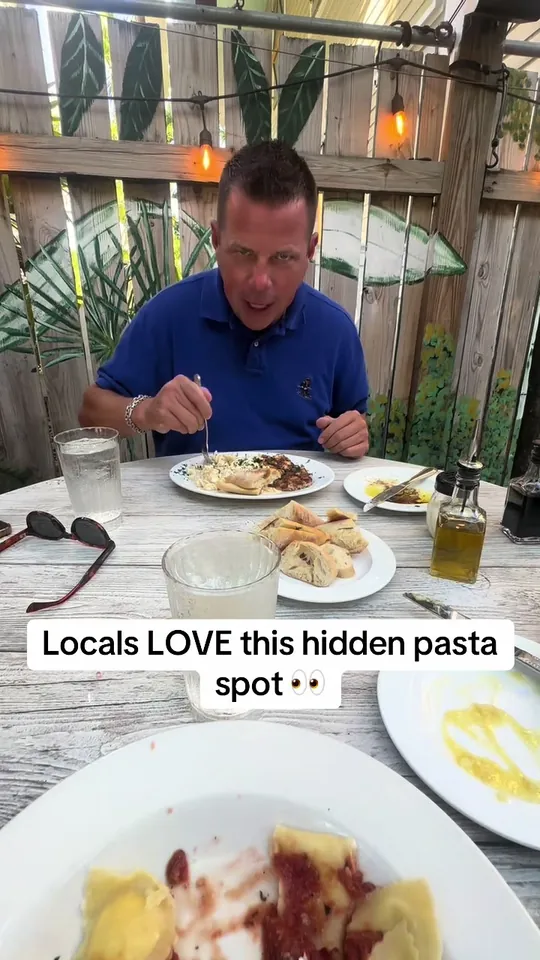 Pasta at Mangia Mangia, Key West