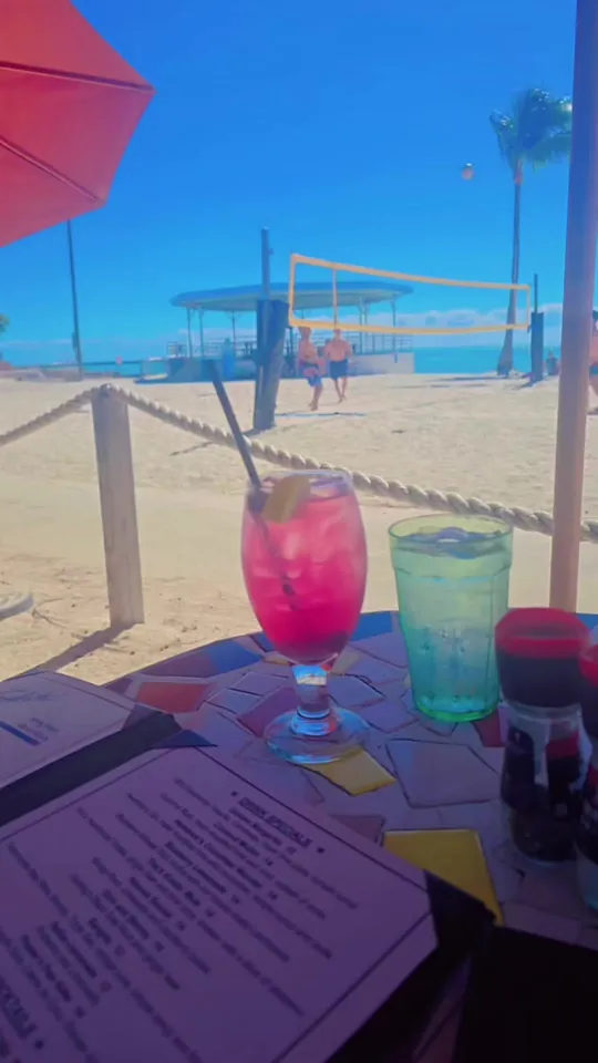 Video at Salute! On The Beach, Key West