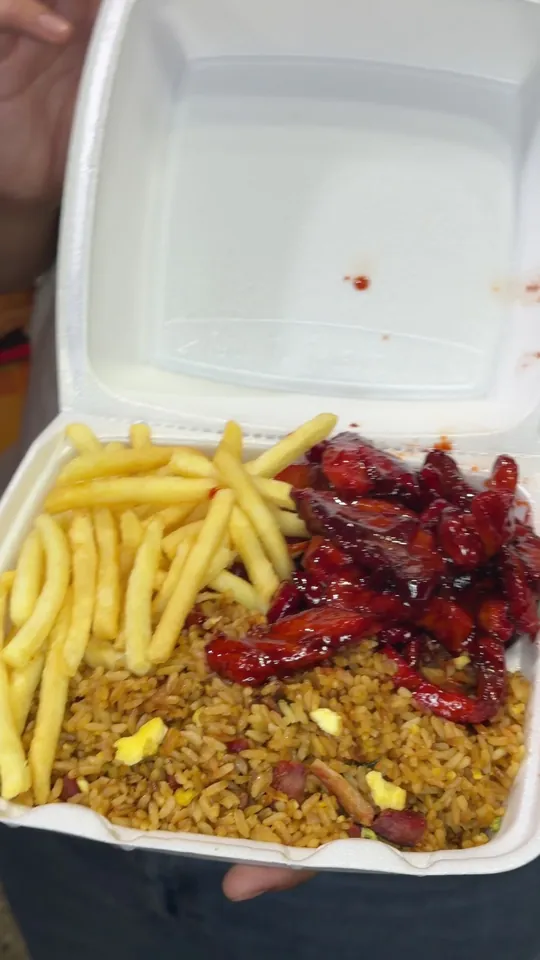 Video at Pa' Los Chinos Restaurant Melao Plaza, Kissimmee