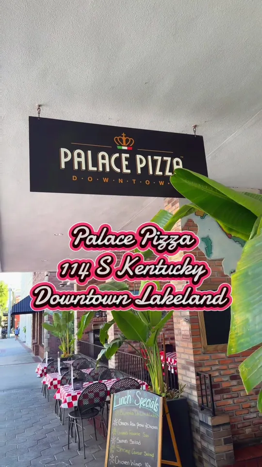 Pizza at Palace Pizza, Lakeland