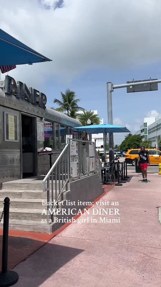 Video at 11th Street Diner, Miami Beach