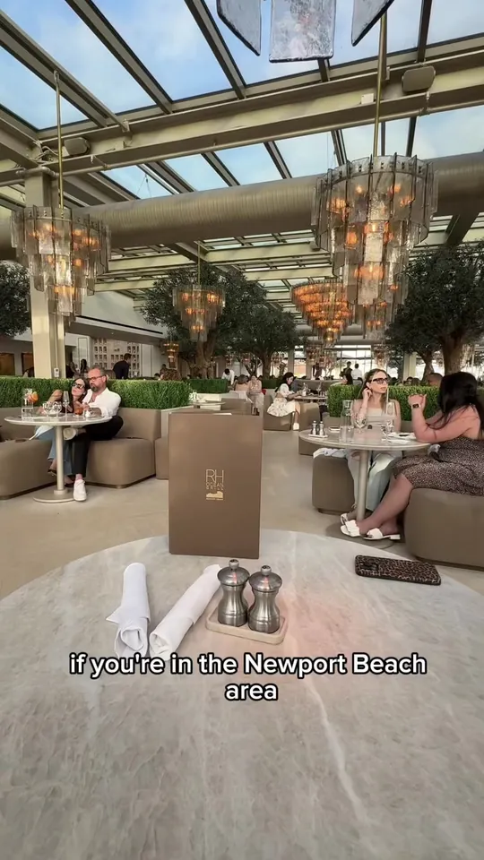 Video at Ocean Grill at The Setai, Miami Beach