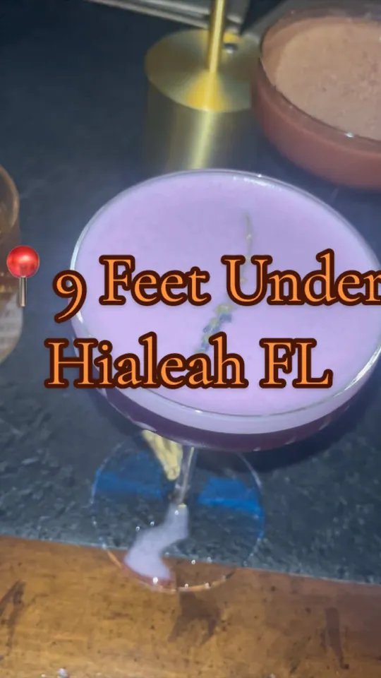 Cocktails at 9 Feet Under, Miami