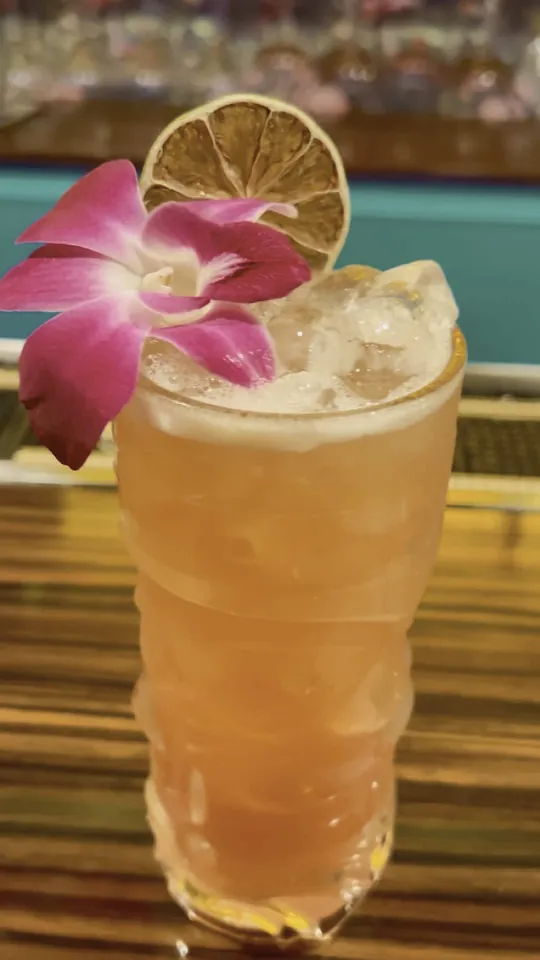 Cocktails at 9 Feet Under, Miami