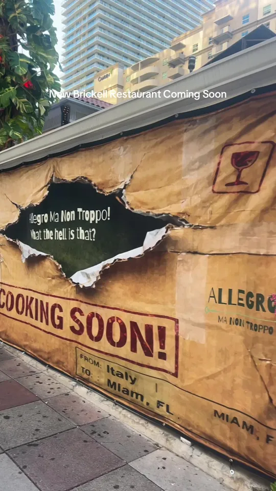 Video at Allegro ma non Troppo, Miami