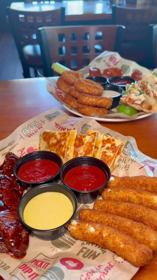 Video at Applebee's Grill + Bar, Miami