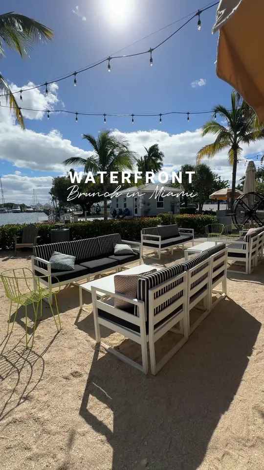 Brunch at Bayshore Club Bar & Grill, Miami