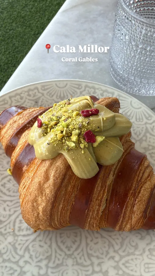 Breakfast at CalaMillor Gourmet Experience, Miami