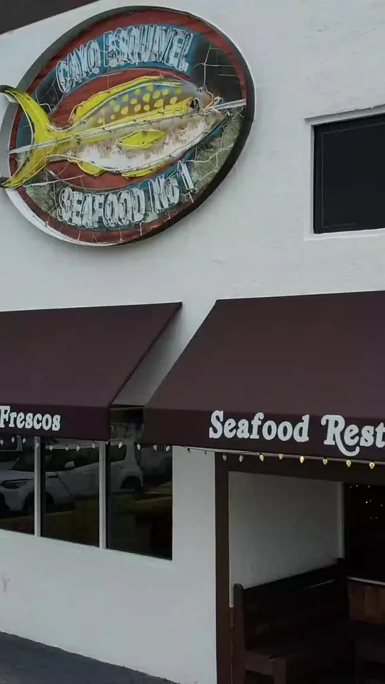 Video at Cayo Esquivel Seafood, Miami