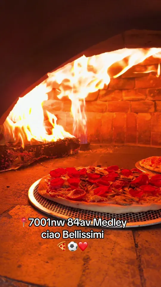 Pizza at Ciao bellissimi, Miami – $12.48 on the menu