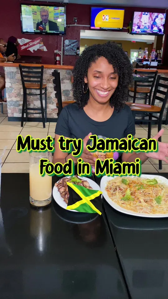 Video at Clive's Cafe North Miami, Miami