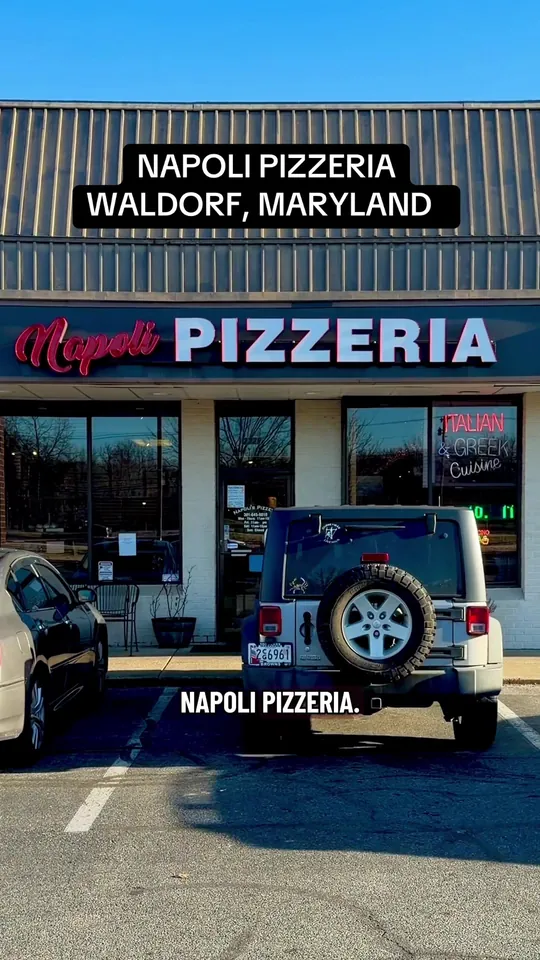 Pizza at Di Napoli, Miami – $13 on the menu