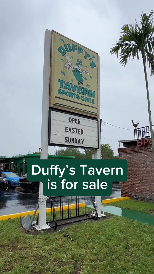 Beer at Duffy's Sports Grill, Miami