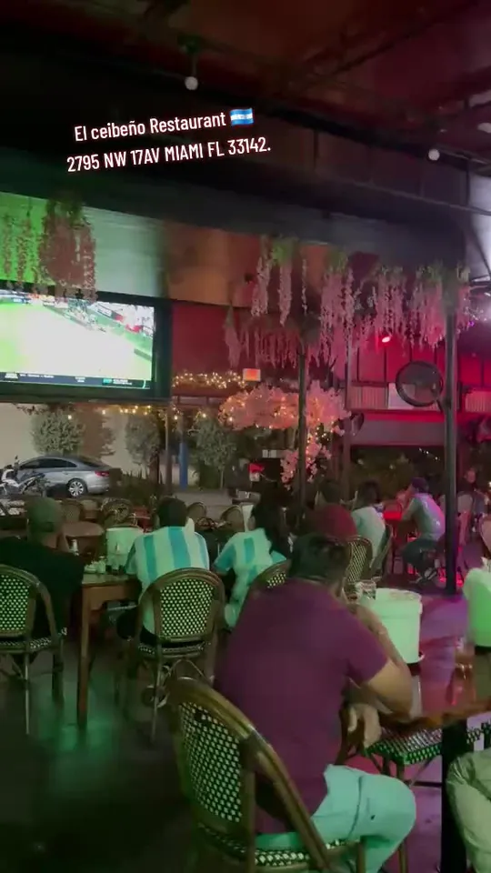 Video at El Ceibeño Restaurant, Miami