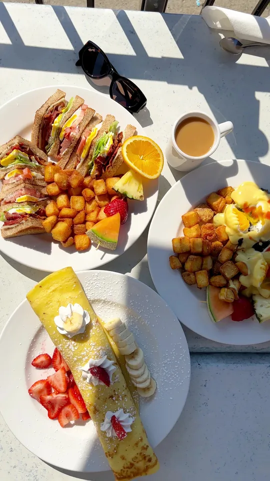 Breakfast at Friend's Market & Bistro, Miami