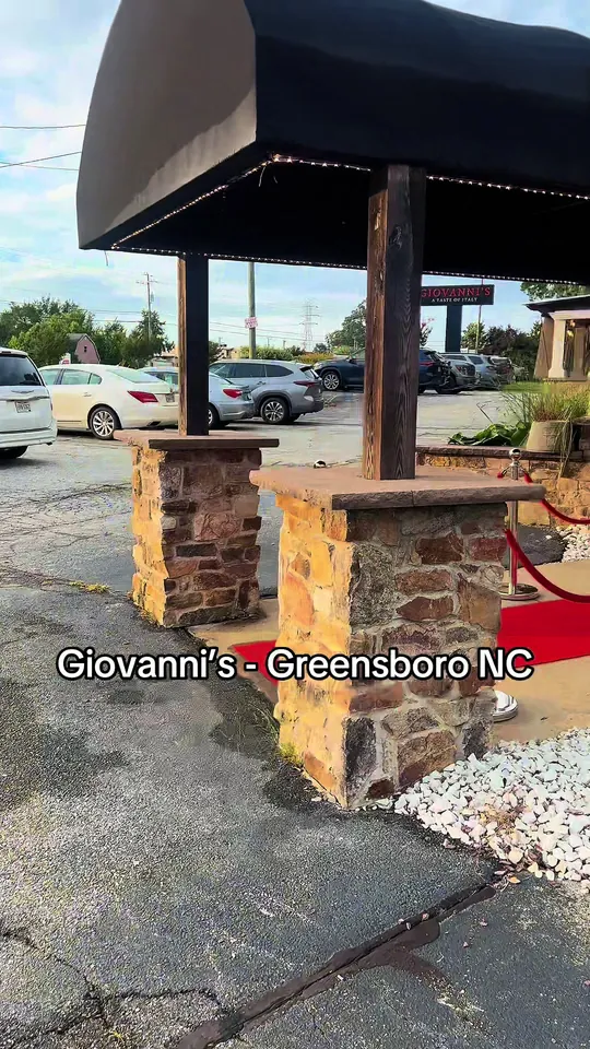 Video at Giovanni's Restaurant, Miami