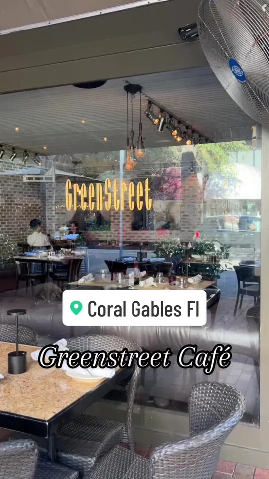 Video at Greenstreet Cafe, Miami