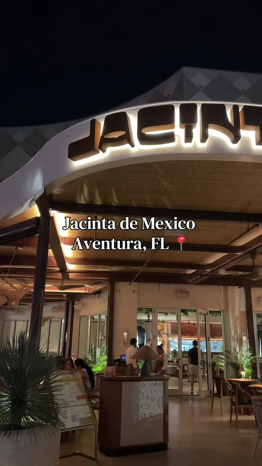Video at Jacinta de Mexico, Miami