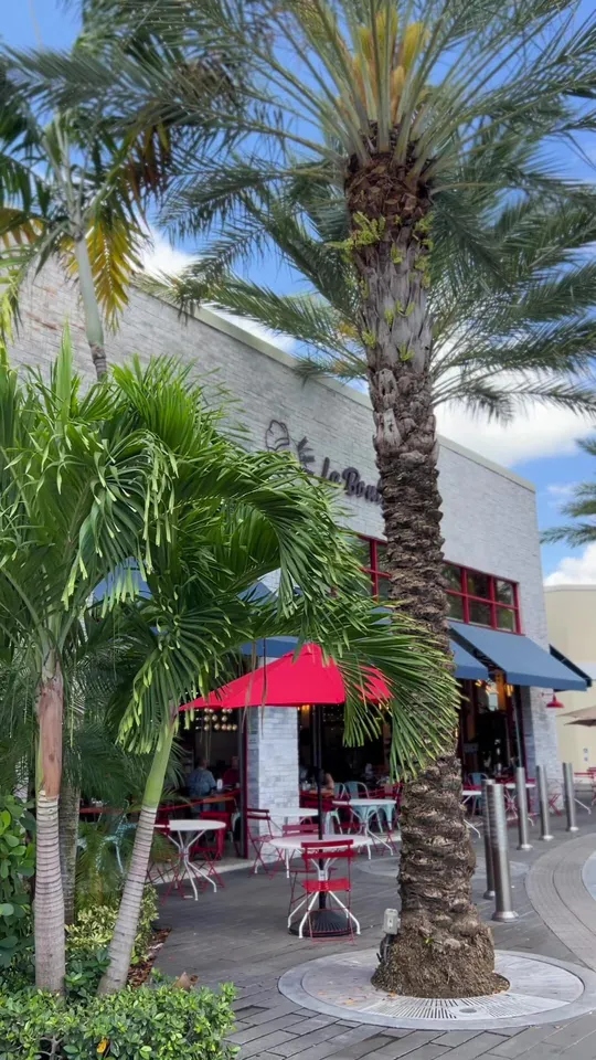 Breakfast at La Boulangerie Boul'Mich, Miami