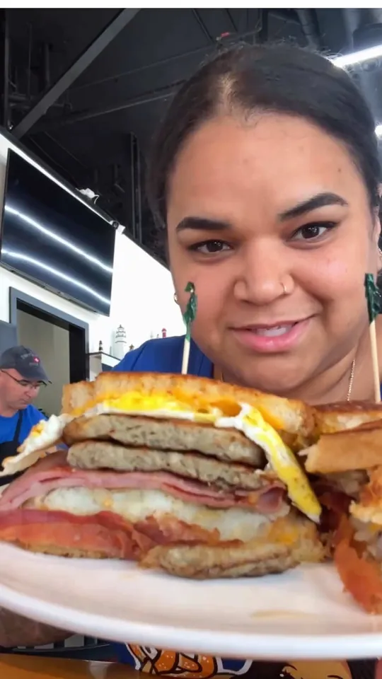 Video at Lighthouse Cafe, Miami