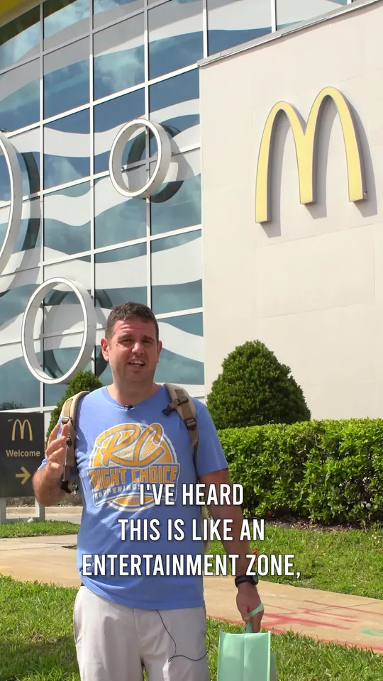 Video at Mc Donalds, Miami