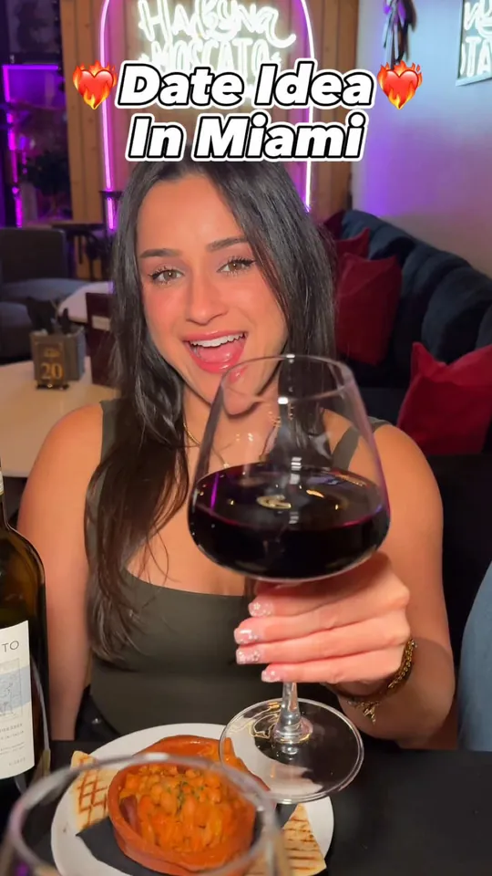 Wine at Mellow Grapes Miami, Miami