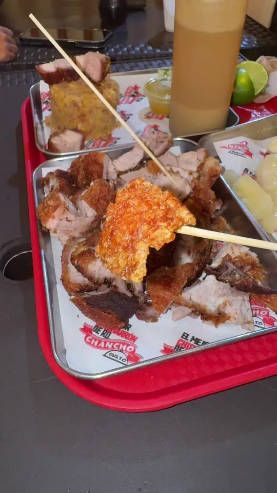 Video at Mofongo Restaurant Calle 8, Miami
