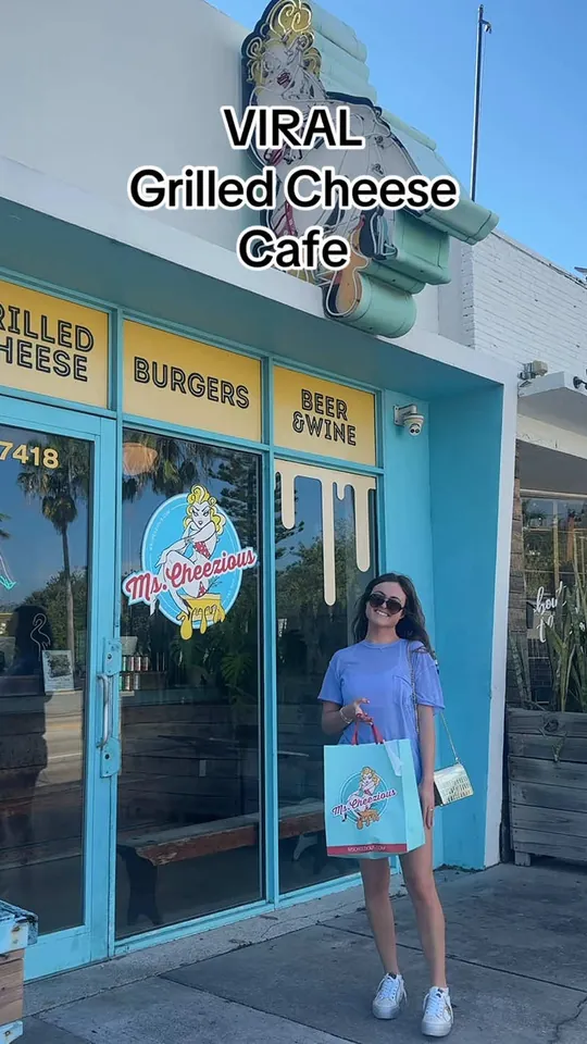 Video at Ms. Cheezious, Miami