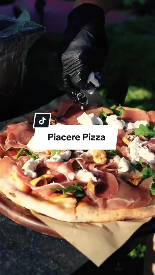 Pizza at Piacere Wood Fired Pizza, Miami – $10 on the menu