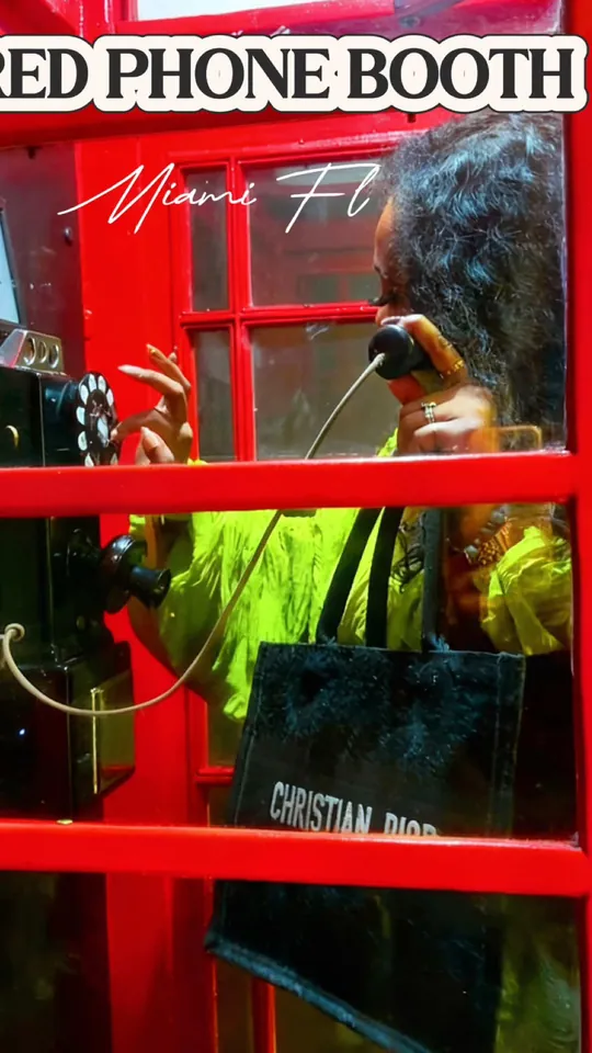 Pizza at Red Phone Booth, Miami – $15 on the menu