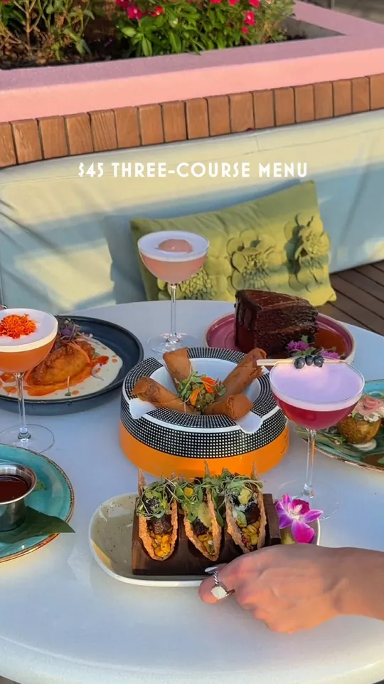 Video at Rosa Sky, Miami