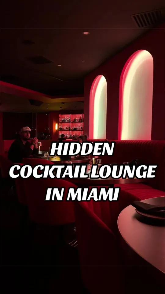 Cocktails at Sunkissed, Miami