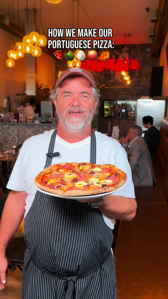 Video at Tutto Pizza, Miami